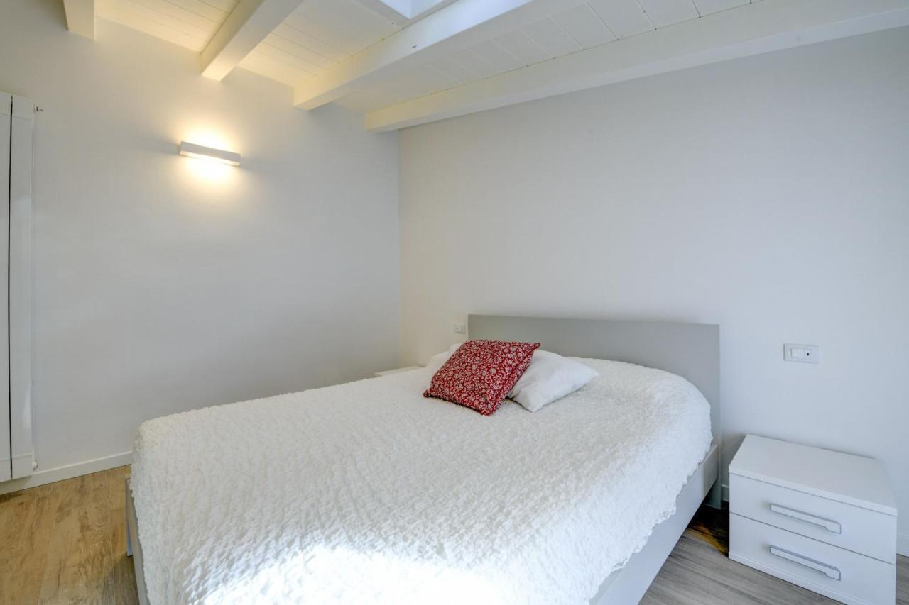 Maison Bellini Number 3 Toscolano Maderno Bagian luar foto