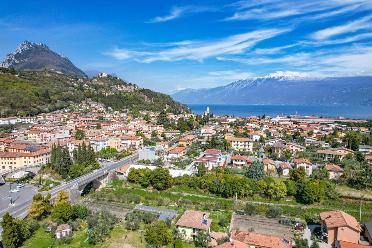Maison Bellini Number 3 Toscolano Maderno Bagian luar foto