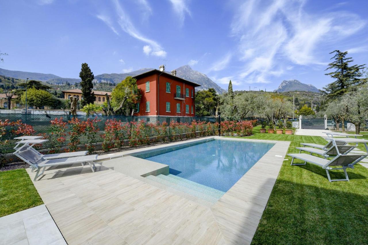 Maison Bellini Number 3 Toscolano Maderno Bagian luar foto