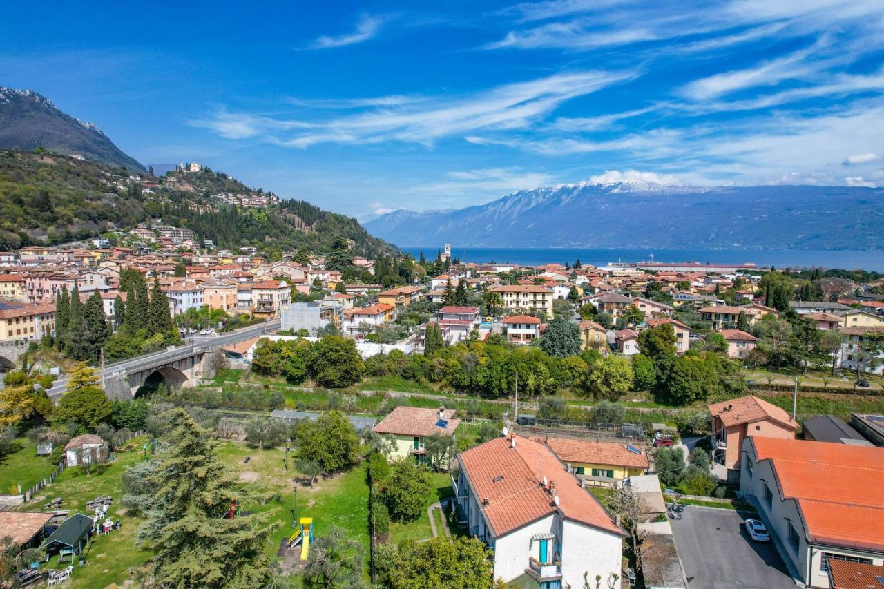 Maison Bellini Number 3 Toscolano Maderno Bagian luar foto